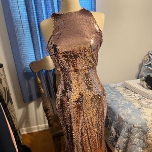 Lulu’s stretchy gold/bronze full length sequin gown size 8